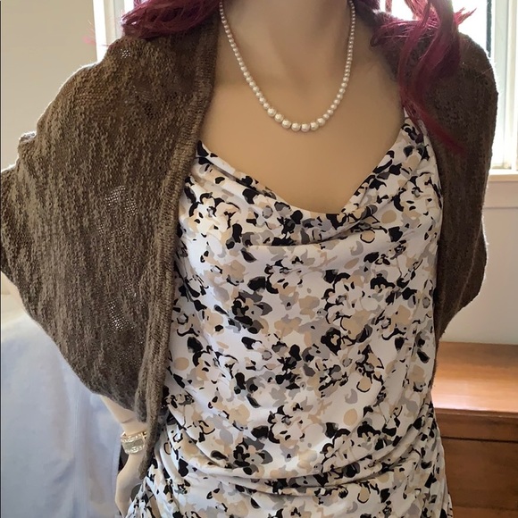 Decree knit shrug (brown) - Picture 3 of 11